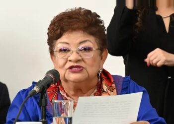 Si todos los diputados de oposición del PAN, PRI, PRD y MC en el Congreso de la Ciudad de México cumplen su palabra que han hecho pública, frenarán la ratificación por cuatro años más de Ernestina Godoy al frente de la Fiscalía General de Justicia de la Ciudad de México. FOTO: FGJCDMX