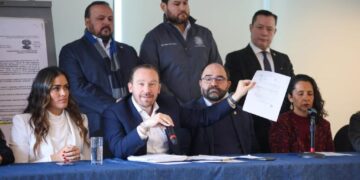 El precandidato de la coalición Va por la Ciudad de México a la Jefatura de Gobierno, Santiago Taboada, aseguró que la capital del país no puede sostener a la fiscal Ernestina Godoy, porque en vez de ocuparse de atender a las víctimas se dedicó a perseguir a la oposición. FOTO: PAN Congreso CDMX