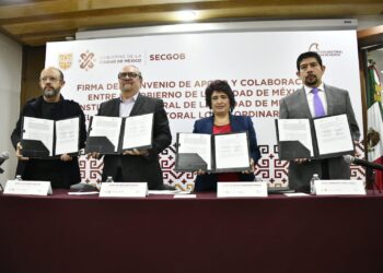 El Gobierno capitalino y el IECM suscribieron un convenio de colaboración con el objetivo de apoyar los trabajos de preparación del Proceso Electoral Local Ordinario 2023-2024 así como contribuir a la seguridad y desarrollo de la jornada electoral que se llevará a cabo el 2 de junio del 2024. FOTO: GCDMX