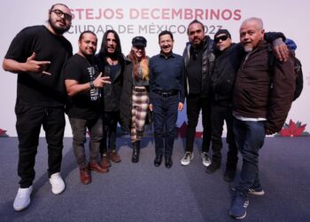 Martí Batres resaltó que estos festejos representan también una importante derrama económica para la capital del país, por lo que se espera una derrama de 50 mil 236 millones de pesos (mdp) durante el mes de diciembre e invitó a la ciudadanía a explorar toda la cartelera de actividades. FOTO: GCDMX