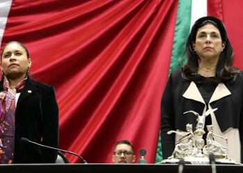 La presidenta de la Mesa Directiva, Ana Lilia Rivera manifestó su solidaridad con la senadora Mónica Fernández Balboa. FOTO: Especial