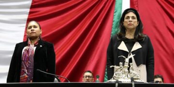 La presidenta de la Mesa Directiva, Ana Lilia Rivera manifestó su solidaridad con la senadora Mónica Fernández Balboa. FOTO: Especial