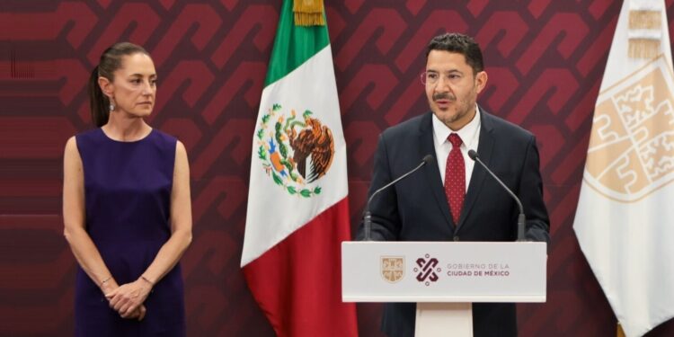 El jefe de Gobierno, Martí Batres, y su secretario de Desarrollo Económico, Fadlala Akabani pretendieron presentar como un gran logro lo que ni siquiera demostraron con estadísticas históricas: “…Tenemos la tasa de desempleo (4.1) más baja en la historia de la Ciudad de México”, dijo el pasado miércoles al presentar los resultados económicos 2023”. FOTO: Archivo GCDMX