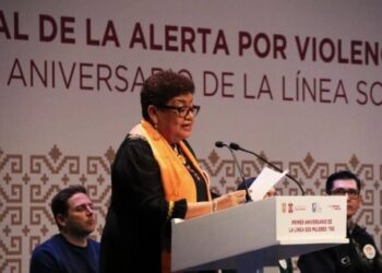 La mayoría de Morena en el Congreso de la Ciudad de México va a cumplir a cabalidad los deseos de la fiscal Ernestina Godoy para celebrar un periodo extraordinario de sesiones el próximo lunes 8 de enero, y que el Pleno vote el dictamen en que proponen su ratificación por 4 años más al frente de la Fiscalía General de Justicia de la Ciudad de México. FOTO: Fiscalía CDMX