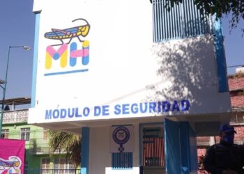 El alcalde Mauricio Tabe denunció que el Gobierno capitalino busca despojar a Miguel Hidalgo de los módulos de seguridad utilizados para reforzar la vigilancia en las colonias y que han contribuido a que hoy sea la tercera alcaldía más segura de la Ciudad de México. FOTO: Especial