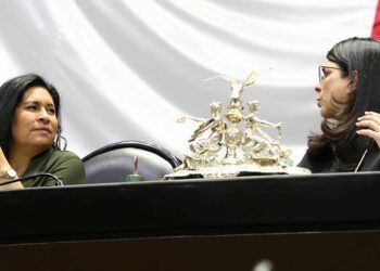 Colmena es el proyecto de innovación tecnológica más importante de México, la primera misión de nuestro país para recabar información en la Luna, como una aportación mexicana para la conquista del espacio, diseñada con la participación de 250 estudiantes coordinados por la UNAM y el IPN, destacó la senadora Ana Lilia Rivera Rivera. FOTO: Senado