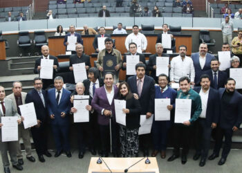 Reconocen en el Senado de la República a 'Leyendas de la Marimba Chiapaneca'. FOTO: Senado