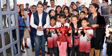 Tláhuac invierte en infraestructura deportiva y entrega a la comunidad alberca semiolímpica