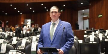 No a la ratificación en fast track de Jenaro Villamil: Luis Mendoza