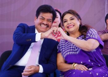 Luego de que Claudia Sheinbaum impuso a Janecarlo Lozano como candidato de Morena a la Alcaldía Gusta A. Madero (GAM), el edil en esa demarcación, Francisco Chíguil, tuvo una extensa reunión con su equipo político –unas 100 personas–, poco después de las 19:00 horas de este jueves. FOTO: Facebook Brugada