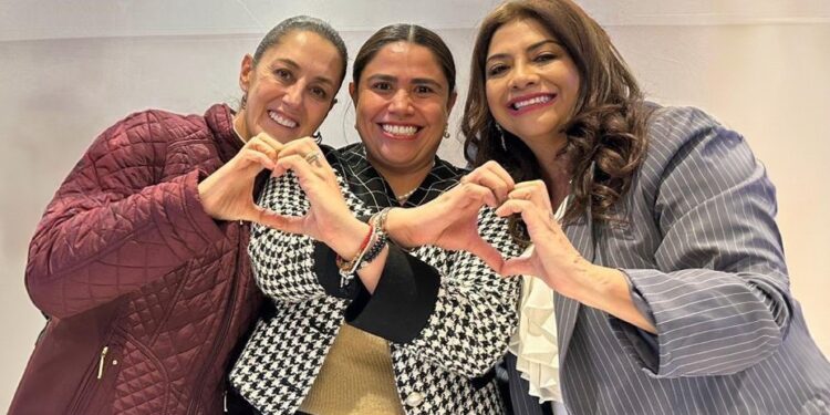 Caty logró incluso lo que parecía muy complicado en el contexto actual: un buen encuentro entre la candidata presidencial, Claudia Sheinbaum, y la abanderada por la CDMX, Clara Brugada. FOTO: X / Caty Monreal