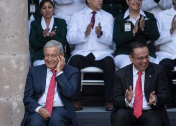 ¿Cuánto va a tardar ‘Germán de Troya’ (Germán Martínez) en hacer su primer berrinche? Hay incluso panistas que apuestan doble contra sencillo que si dura un mes en la campaña va a ser mucho. ¿También va a traicionar a Taboada? Lo veremos. FOTO: Archivo IMSS