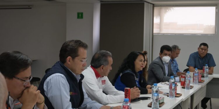 Aunque sin permisos de construcción aprobados por el gobierno de Claudia Sheinbaum en los primeros tres años de su administración, elaboró un plan inmobiliario que de ejecutarse podría matar la Zona Industrial de Vallejo, que genera unos 450 mil empleos, pues la convertirían en habitacional. Además, en el momento más inoportuno: la etapa en que se debe detonar el nearshoring en México. FOTO: Archivo CDMX Magacín