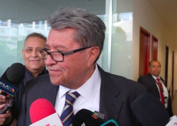 Ricardo Monreal, senador por Morena, presentó una iniciativa con la que se pretende regular el desarrollo, la comercialización y el uso de sistemas de inteligencia artificial (SIA) en México. FOTO: Especial