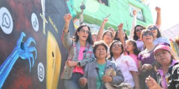 Con el Mural Urbano del artista Reko, “Por seguridad, cuida con quién chateas», la alcaldesa Lía Limón conmemora el Día Naranja