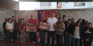 El candidato a la diputación federal por el Distrito 10, Humberto Aguilar Coronado “El Tigre”, asistió a un diálogo ciudadano en favor de la candidata a la presidencia de la República Xóchitl Gálvez Ruiz, realizado en San Antonio Cacalotepec, junta auxiliar de San Andrés Cholula. FOTO: Especial