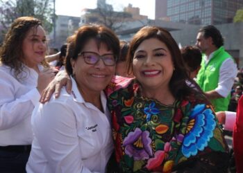 La candidata la Diputación Local por el Distrito 28 en Iztapalapa Martha Ávila, inició su campaña a las 00:00 horas de este 31 de marzo.