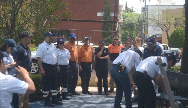 Álvaro Obregón brinda a vecinos información de protección civil en casos de sismo