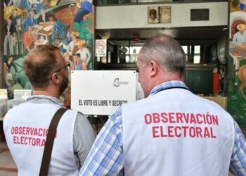 Foto: observadores electorales IECM