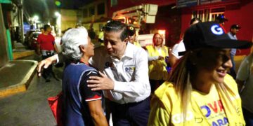 Durante la siguiente administración vamos a seguir insistiendo en la necesidad de contar con un convenio de colaboración entre la Alcaldía y la Procuraduría Social (PROSOC) para que se nos permita realizar obras, mantenimiento y trabajos de servicios urbanos de manera abierta en unidades habitacionales, anunció Giovani Gutiérrez Aguilar, candidato de la Coalición Va X La Ciudad de México, para la alcaldía Coyoacán. FOTO: Especial