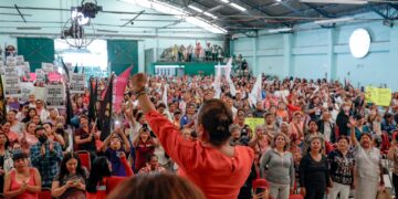 Aleida Alavez Ruiz, aspirante a la alcaldía de Iztapalapa, por la candidatura común “Seguiremos Haciendo Historia”, inauguró, desde la colonia Santana María Aztahuacan, las Jornadas de Participación de Mujeres, para sumar sus propuestas, perspectivas y visiones en favor de la construcción de un gobierno con perspectiva de género, en el marco de la implementación del sistema de cuidados.