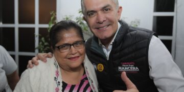 El candidato a la diputación federal por el Distrito VII de la alcaldía Gustavo A. Madero, Miguel Ángel Mancera, pidió a las y los habitantes, informarse sobre los cambios a la Administradora de Fondo para el Retiro (Afore) que el Movimiento de Regeneración Nacional (Morena) busca aprobar en la Cámara de Diputados. FOTO. Especial