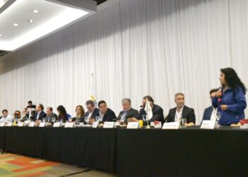 El gobierno de la Ciudad de México debe “entrarle de manera sería” al problema de escasez de agua en las 16 alcaldías, dijo la candidata a edil por Azcapotzalco, del PRI, PAN y PRD, Margarita Saldaña Hernández, quien lamentó que actualmente en la capital del país se desperdicia en fugas el 60% del agua que llega.  FOTOS: Especial