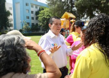 Uno de cada cuatro coyoacanenses vive en una Unidad Habitacional, por eso, la atención y el mantener un papel proactivo será fundamental, dijo Giovani Gutiérrez Aguilar, candidato de la Coalición Va X la Ciudad de México. FOTO: Especial