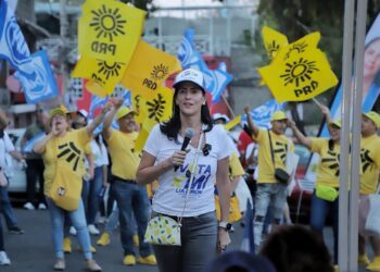 Lía Limón, candidata por la alcaldía de Álvaro Obregón, recorrió las colonias Estado de Hidalgo, Ampliación Estado de Hidalgo, El Capulín Ampliación, Las Palmas y Belén de las Flores para escuchar las preocupaciones de la ciudadanía, así como proponer soluciones efectivas para seguir haciendo de Álvaro Obregón un mejor lugar para vivir. FOTOS: Especial