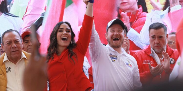 La candidata a la Alcaldía Cuauhtémoc Alessandra Rojo de la Vega por la coalición “Va por la CDMX”, aseguró que enfrentará a las mafias y la corrupción con un plan de 10 propuestas para hacer de esta demarcación un mejor lugar para vivir. FOTO: Especial