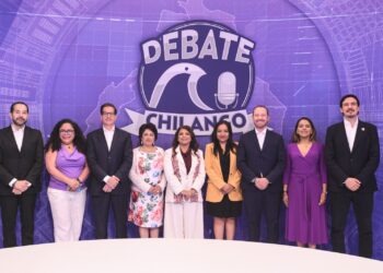 En el terreno de las propuestas, durante el segundo debate chilango, la candidata de Morena, Clara Brugada, y el abanderado de la coalición Va X la Ciudad de México, ofrecieron una serie de proyectos principalmente para intentar garantizar la viabilidad de agua potable en la capital del país, para la próxima generación. FOTO: Especial
