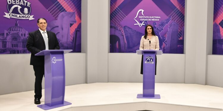 Fue un ríspido debate entre la candidata de Morena a la Alcaldía Benito Juárez, Leticia Varela, y el abanderado de la coalición Va X la Ciudad de México, Luis Mendoza, en el que desde el primer minuto se lanzaron acusaciones de corrupción. FOTO: Especial