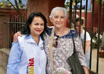 La candidata a la alcaldía Azcapotzalco por la Alianza Va por la Ciudad de México, Margarita Saldaña Hernández, dijo que seguirá trabajando para prevenir y erradicar la violencia contra las mujeres, las niñas y los niños en esa demarcación. FOTO: Especial