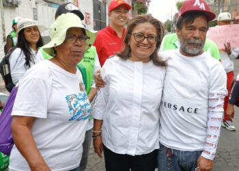 En la carrera de las elecciones para gobernar las alcaldías, Aleida Alavez Ruiz, aspirante a la alcaldía de Iztapalapa por la coalición “Seguiremos Haciendo Historia”, ha asegurado en campaña que una de sus prioridades, de gobernar esa demarcación territorial, será la de proveer de agua de calidad a sus habitantes. FOTO: Especial