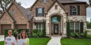 Exhiben diputados que el secretario Miguel Torruco oculta mansión de 1mdd en Texas. FOTOS: Diputados Pérez Jaen y Santiago Torreblanca