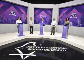 En entrevista, Saldaña Hernández lamentó que, durante el encuentro realizado por el IECM, haya habido una candidata esquirol, (en referencia a Luisa Alpízar), porque “yo creo que le dolieron las manos de tanto aplaudirle a Vidal Llerenas el peor alcalde de Morena que ha tenido Azcapotzalco”. FOTO: Especial