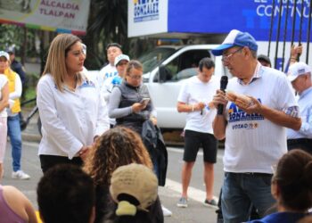 Alfa González, candidata a la alcaldía Tlalpan por la coalición Va X la CDMX, prometió que, de ser electa para gobernar esa demarcación territorial en las elecciones del 2 de junio, ampliará los apoyos en los próximos tres años para que las unidades habitacionales de la demarcación continúen siendo rehabilitadas y reciban el mantenimiento necesario. FOTO: Especial