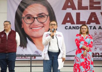 Aleida Alavez Ruiz, aspirante de la alcaldía de Iztapalapa por la coalición “Seguiremos Haciendo Historia en la Ciudad de México”, dijo que, de ganar la gubernatura para esta demarcación territorial, combatirá con “toda la fuerza de la fuerza de la ley, la venta de drogas y cualquier otra sustancia que amenace la salud mental de las y los jóvenes. FOTO: Especial