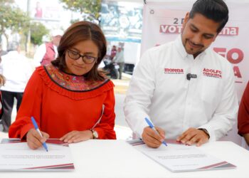 La candidata de Morena, PT y Verde recordó que ya se tiene experiencia, pues la ahora candidata al Gobierno de la CDMX, Clara Brugada Molina y Adolfo Cerqueda habrían firmado un acuerdo metropolitano, que no es común, y dio buenos resultados. FOTO: Especial