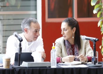 El pleito entre ambos no fue abierto, sino soterrado. Gente allegada a Sheinbaum y ella misma con el presidente López Obrador criticaba la negligencia de Gatell, pero él se desquitó después porque filtró que sin el menor fundamento científico, Sheinbaum usó un fármaco no autorizado por la Organización Mundial de la Salud (OMS) contra el covid. FOTO: Archivo GCDMX