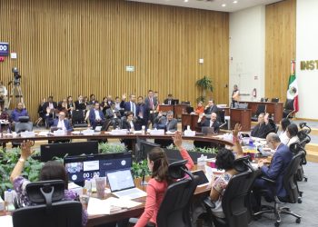 Siete consejeros del Instituto Nacional Electoral se consagraron con la "4T" al conceder a Morena y sus aliados la sobrerrepresentación en la Cámara de Diputados, con lo que ya se ganaron una ficha para competir y formar parte del nuevo Consejo General de lo que será el Instituto Nacional de Elecciones y Consultas (INEC).