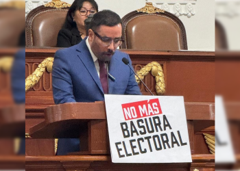 FOTO: Autogol de Romo