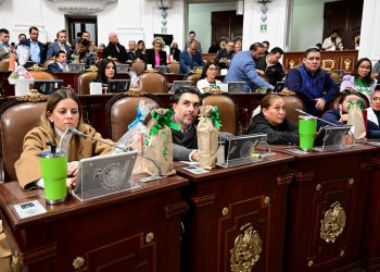 El pleno del Congreso de la Ciudad de México acordó la integración de la Comisión Permanente y la Mesa Directiva, así como el calendario de sesiones, correspondiente al Primer Receso del Primer Año de Ejercicio de la III Legislatura, la cual sesionará del 31 de diciembre de 2024 al 31 de enero de 2025.