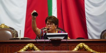 A fin de impulsar campañas sobre la importancia de la salud mental de las personas, promover los servicios institucionales que la atiendan y garantizar el acceso a este derecho humano fundamental, el Congreso capitalino aprobó el dictamen respecto a la iniciativa ante el Congreso de la Unión, propuesta por la Comisión de Salud del Poder Legislativo local.