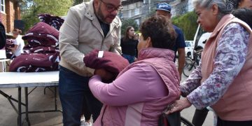 Con la acción social de apoyo invernal se benefició a 8,549 personas, especialmente, aquellas que menos tienen