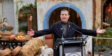 Estas épocas nos traen un mensaje de paz y de unión familiar, son tiempos de reconciliación en donde la solidaridad es el valor que debe prevalecer y por eso invitamos a que visiten este Belén, uno de los más bonitos y grandes de la Ciudad de México, dijo el alcalde Giovani Gutiérrez al declarar su apertura.