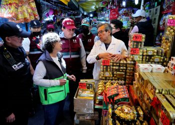 Pedimos a los locatarios del mercado de La Merced que no se venda pirotecnia porque es ilegal y peligroso