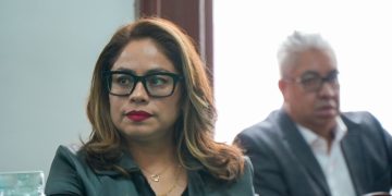 En el marco de la Mesa de Trabajo rumbo al Presupuesto 2025, realizada entre el Congreso de la Ciudad de México y la Comisión de Derechos Humanos local, la Diputada Claudia Montes de Oca, del Grupo Parlamentario del PAN, destacó la necesidad de atender con urgencia a las personas en situación de calle y a los migrantes en tránsito, dos de los sectores más vulnerables en la capital. FOTO: Especial