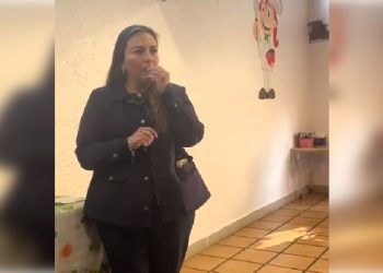 Lo extraño de este caso, nos cuentan, es que quien le pidió la renuncia a Polimnia Romana no fue el alcalde Carlos Orvañanos, del PAN, sino su madre, Loyi Rea, quien se ha metido como la humedad en todas las áreas de la Alcaldía, a grado tal que dicen que ella gobierna mientras su hijo anda de viajero. Como en el 2009-2012 que él se fue a Harvard. Nada más falta que también regrese el impresentable Camilo Campos. FOTO: TikTok, tomada del video de "Laiconica".