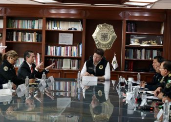 El alcalde Giovani Gutiérrez Aguilar se reunió con el secretario de Seguridad Ciudadana, Pablo Vázquez Camacho para integrar mejores estrategias en materia de seguridad y recuperación de espacios públicos. FOTO: Especial